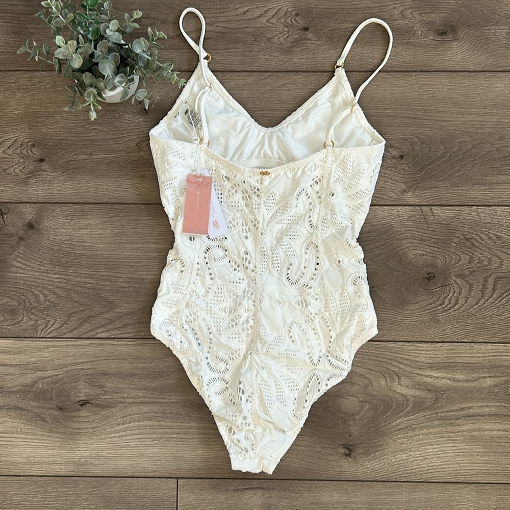 NWT Pilyq White Lace One Piece with Adjustable Straps Size Medium - Picture 4 of 9